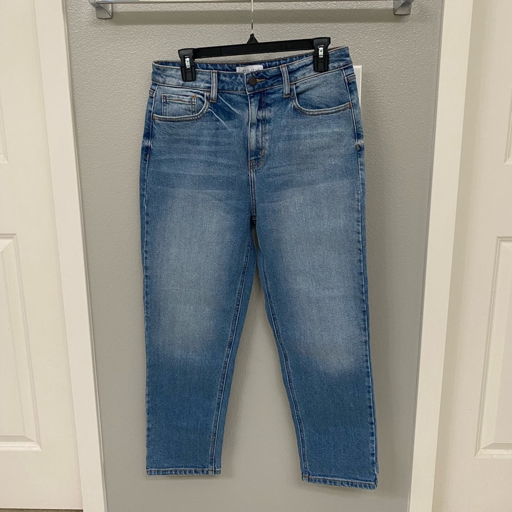 Carly Jean Los Angeles Brooke Slim Straight Jeans